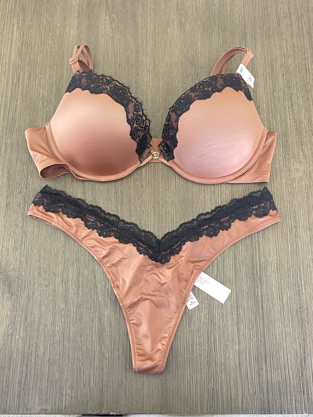 NWT Victoria’s Secret Very Sexy Push-up Bra and Panty Set